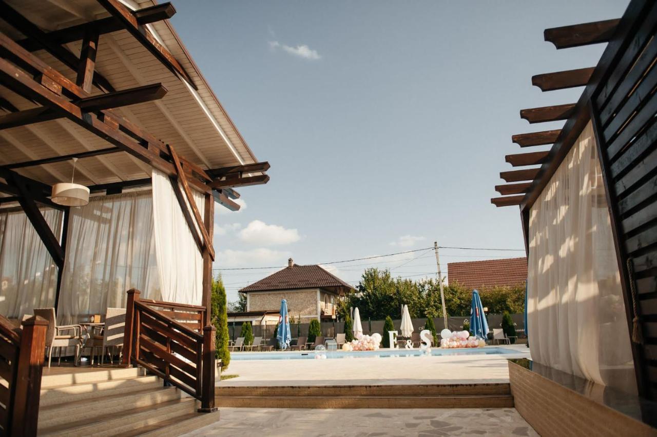Giowine Hotel & Restaurant Cricova Екстер'єр фото