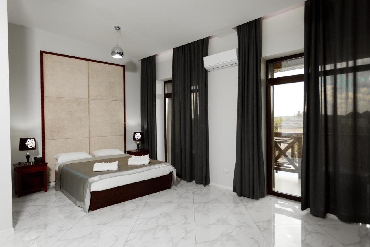 Giowine Hotel & Restaurant Cricova Екстер'єр фото