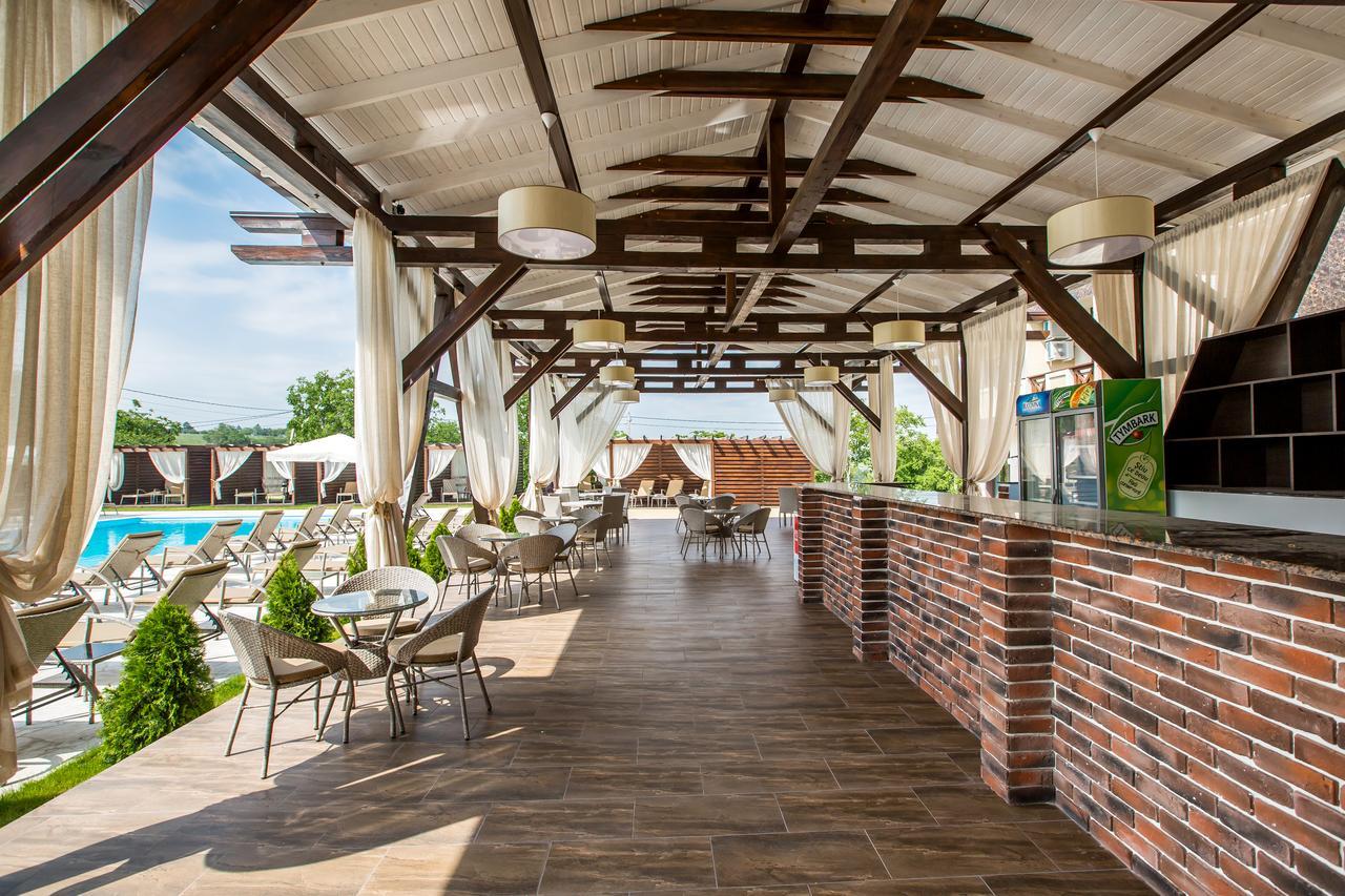 Giowine Hotel & Restaurant Cricova Екстер'єр фото