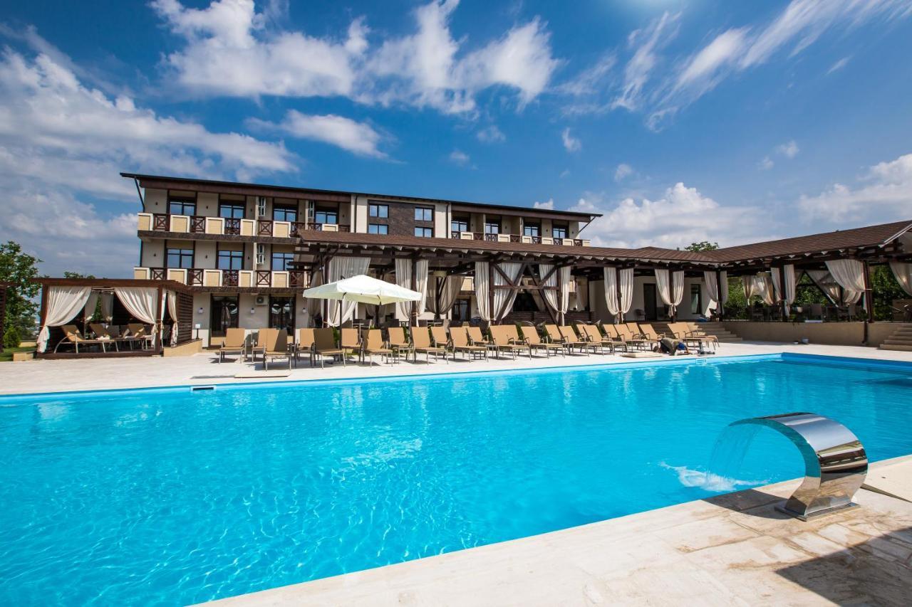 Giowine Hotel & Restaurant Cricova Екстер'єр фото